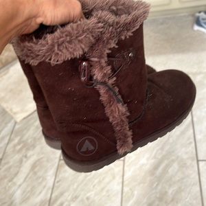 Airwalk fluffy booty